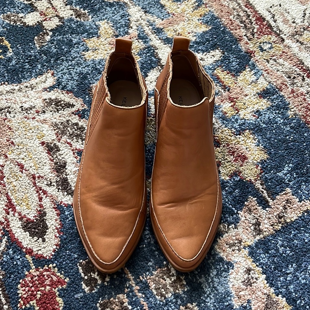 Kelsi Dagger Brooklyn brown ankle booties . Size 6.5